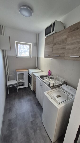 Soseaua Oltenitei, statia Husi, 650 m metrou Ctin Brancoveanu 2 camere